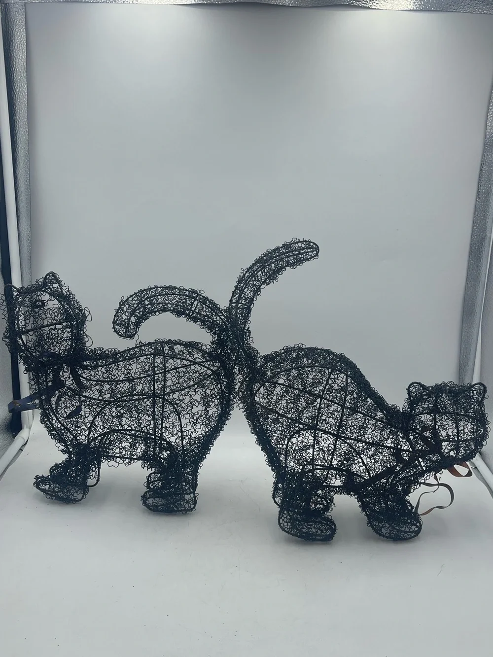 2 Primitive Black Wire Scaredy Cats: Handcrafted Gothic Halloween Folk Art Decor
